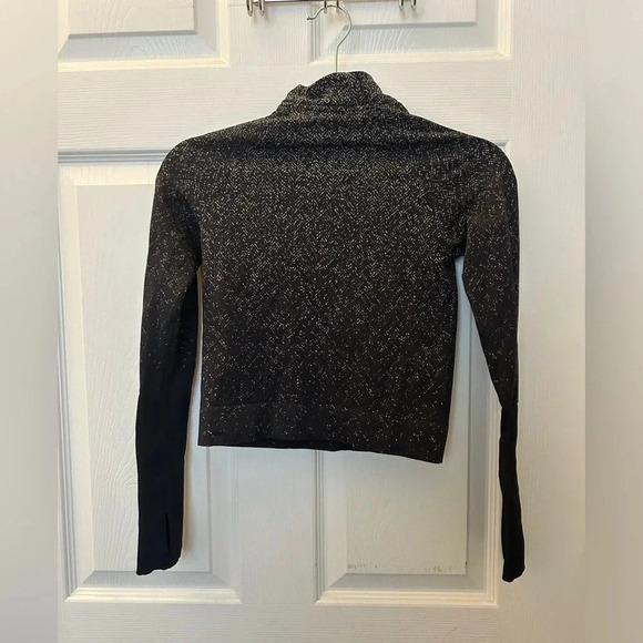 Lululemon - Rest Less Cropped 1/2 Zip - Herringbone Fade Black / White - Picture 4 of 7